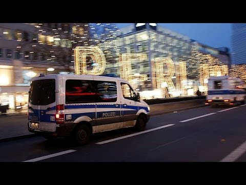 Ancora in fuga l'attentatore di Berlino. Rilasciata la persona arrestata