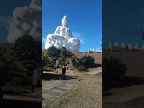 Viagem rumo a Panclas ES parada pra apreciar a paisagem, Estátua do Buda