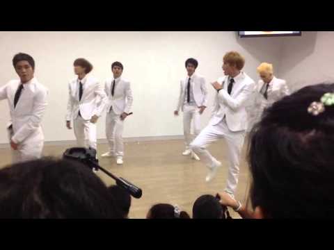 130922 K-NEI-R cover u kiss - man man ha ni (ram,tom) @ hello korea ,MBK