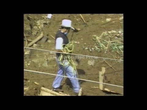 MEXICO: TEZUITLAN: FLOODS CAUSE MUDSLIDES