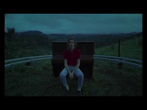 Tim Bernardes - Recomeçar (Clipe Oficial)