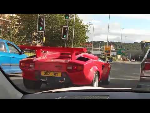 Porsche 911 Turbo Vs Lamborghini Countach Harsh Accelerations
