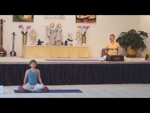 Herzöffnende Yogastunde mit Katyayani - Live 16:15 Uhr 07.05.2020