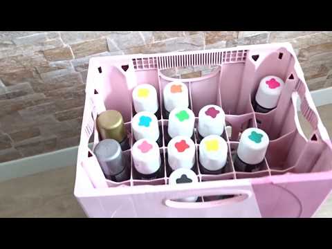 Organizador de pinturas en spray a partir de cajas de cerveza