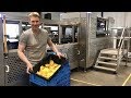 Deze schilmachine schilt 40 mango's per minuuut