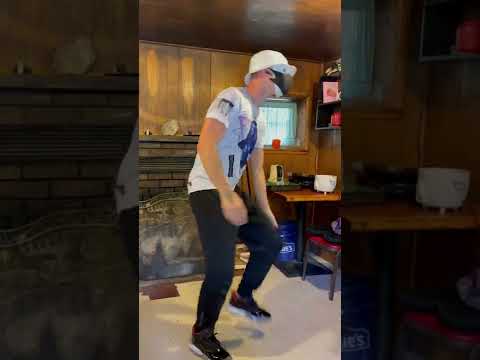 Dancing to Lil man J & Kyle beats new Song - WildKard