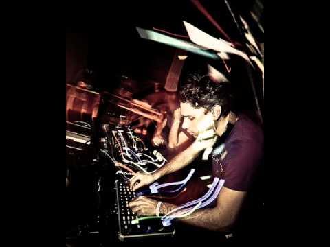 JumoDaddy - Let Me Hear A Drum Play