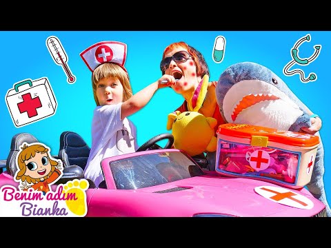 Doktor oyunu! Bianka annesini ve oyuncaklarını iyileştiriyor! Eğlenceli çocuk videoları
