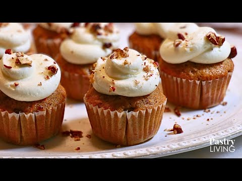 Moist Carrot Cake Cupcakes 🧁🥕 With Fluffy Cream Cheese Frosting
