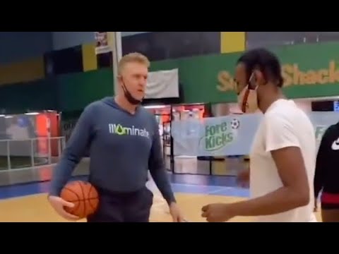This high school player called out Brian Scalabrine to a 1v1 (full video)