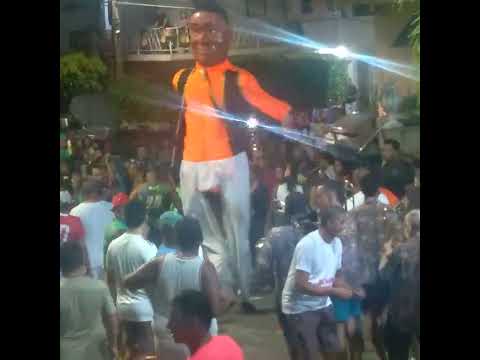 Boneco do Bloco do Servidores de Amaraji-PE desfilando no Carnaval de Amaraji-PE  13.02 ano 2026.