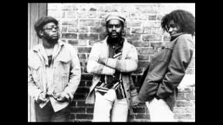 &quot;Leading me&quot; (The Mighty Diamonds)