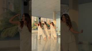 Download lagu Ishq hua 🤍 #bollywood #dance #theshuklasisters mp3