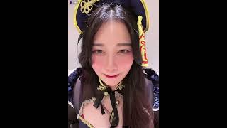 巨乳インフルエンサー谷間チラ見せ　ハロウィンコスプレ生配信