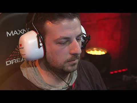 cYpheR vs JAMastroboy - Quake Champions Invitational at DreamHack Winter 2017