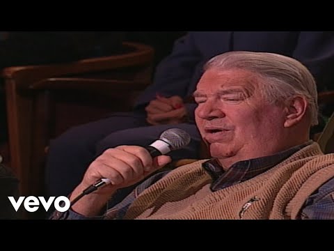 Bill & Gloria Gaither - God Leads Us Along [Live] ft. Jim Hamill