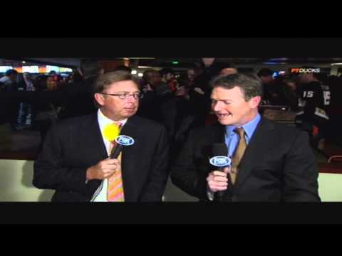 Fox News Anaheim Ducks Fan gets mad at the camera! mus watch! (focus on the backround )