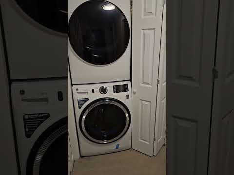 Charming 2Br 1.5Ba Townhome in Cary! Available 10/21! property video