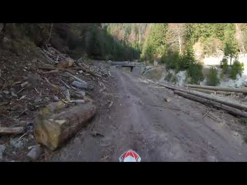 Lacul Petrimanu (pe cealalta parte)