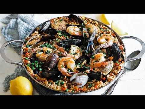 Spanish Paella Recipe with Seafood