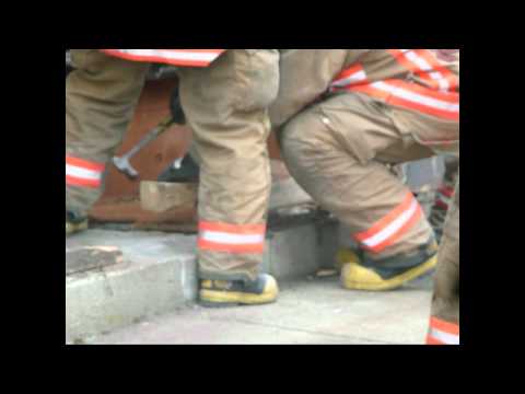 Buffalo FD MVA into Bldg - 437 Broadway @ Spring st