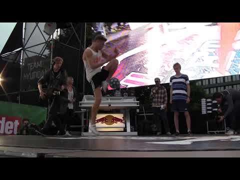 Norway 2012 Red Bull Street Style FINAL Brynjar vs Tobias / Freestyle Football