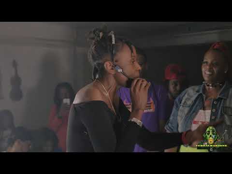 Chystal Renee vs RedBangzDntBang