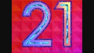 2NE1 - I'm Busy (04)