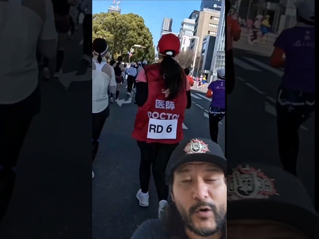Médicos na corrida #maniadecorrida #nagoyamarathon #nagoyawomensmarathon #maratona #japan