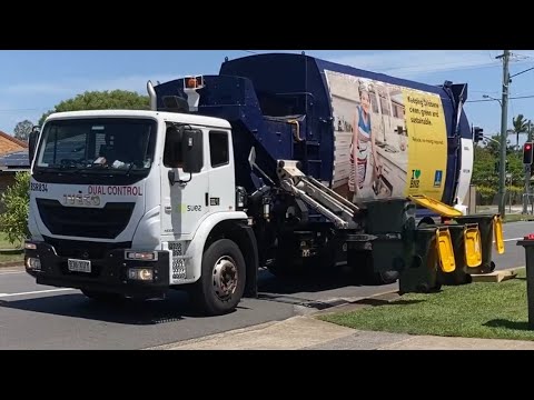 Brisbane Summer Recycling with BSR834 + Highly contaminated recycle bins