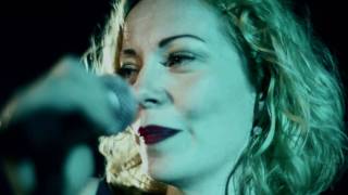 Anneke van Giersbergen & Danny Cavanagh - The Blower's Daughter (Live)