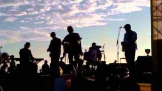 Donavon Frankenreiter performs &quot;Lovely Day&quot; live at Salt Creek 10/30/11