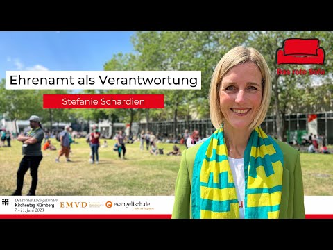 Ehrenamt als Verantwortung - Stefanie Schardien auf dem Roten Sofa beim Kirchentag 2023
