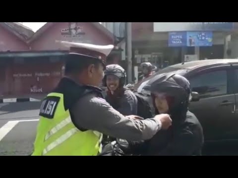 Polisi Yang Baik Hati dan Tidak Sombong