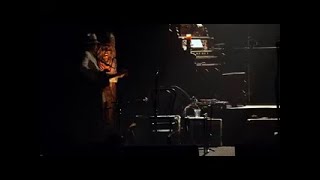 Neil Young - Love And War