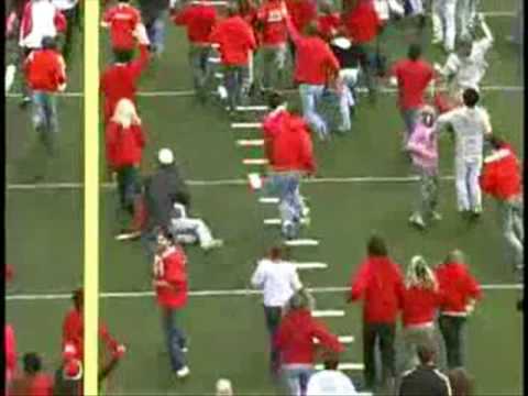 St. John's Storm The Field Faceplant Fail