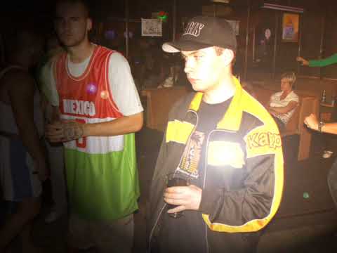 CUT-A-STROPH feat. AKUZATÍW - Underground