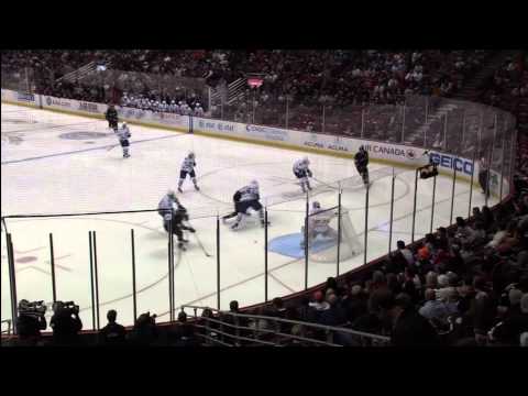 Leafs @ Ducks - Tyler Bozak Scores 2nd  - 111128