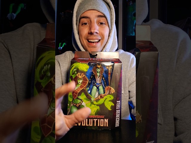 Vídeo relacionado con Masters of the Universe MOTU Revolution Sorceress Teela Figura de acción con accesorios, juguete +6 años (Mattel HYC45)