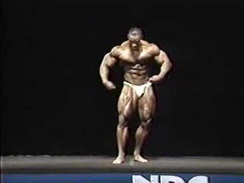 Bodybuilder Kevin Levrone 1991 Posing