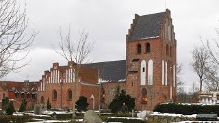 preview picture of video 'Birkerød Kirke ringer til højmesse'