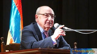«Հույս չունենա՛ք,որ թույլ երկրով լավ եք ապրելու». Վազգեն Մանուկյանի հանդիպումը Գյումրիում