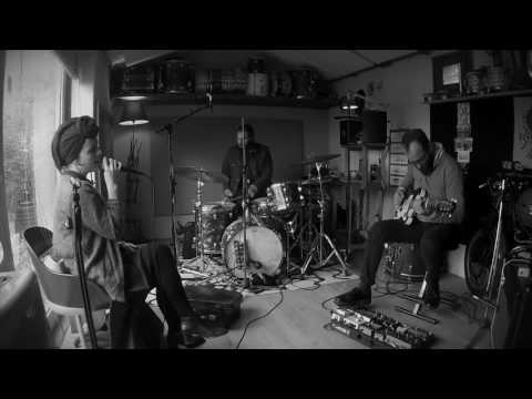 EMMA MORTON & THE GRACES cover KILLING THE BLUES