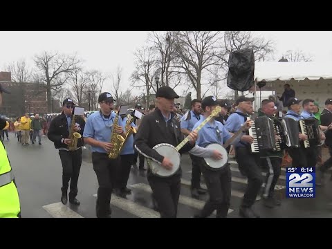The Aqua String Band performs before Holyoke St. Patrick's Road Race