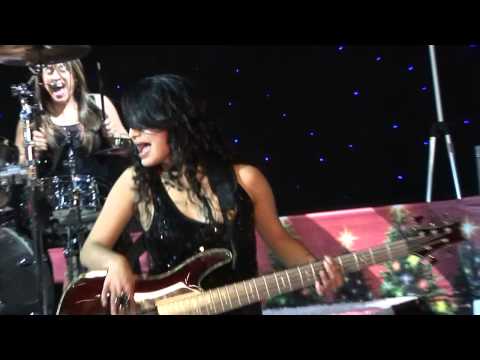 "Capullito de Rosa". LAS FENIX