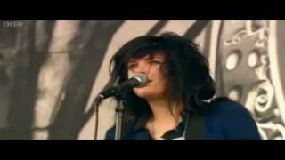The Dead Weather - So Far From Your Weapon (Live at Glastonbury 2010)