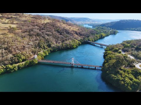 Divisa Estado Paraná (Ribeirão Claro) e São Paulo (Chavantes)