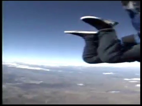 Sam Diggedy and Shakes from the Morning Madhouse go Sky diving!