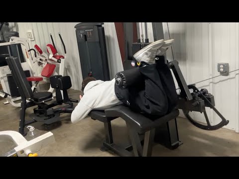 Winter bulk day 48- intense leg day 