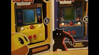 Arcade Classics 01 Pac-Man and 02 Space Invaders